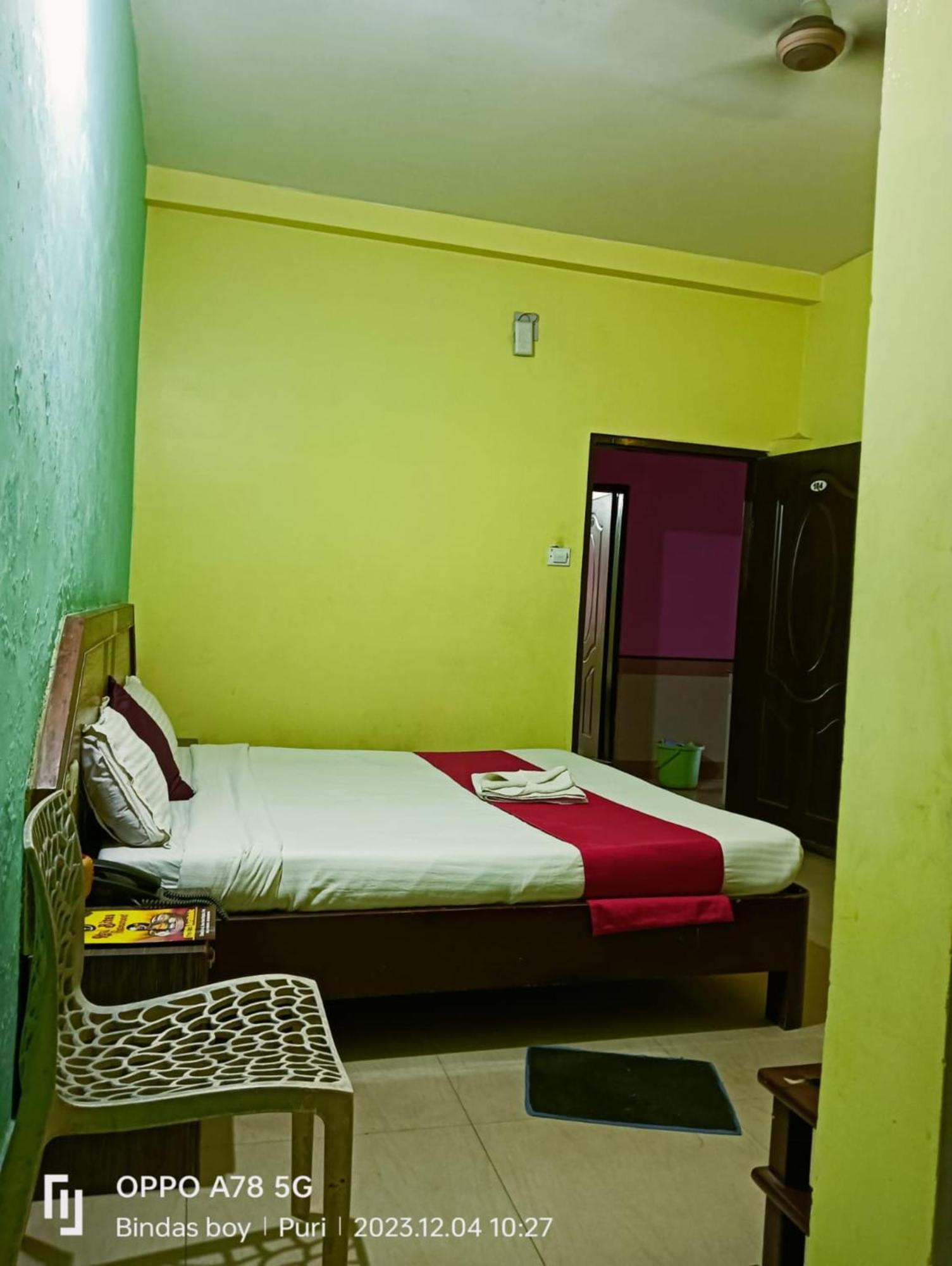Hotel D2 Holiday Inn -Near Niladri Sea Beach - Puri - Official Verified Exterior foto