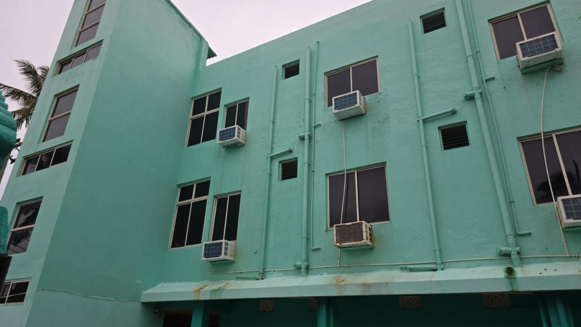 Hotel D2 Holiday Inn -Near Niladri Sea Beach - Puri - Official Verified Exterior foto